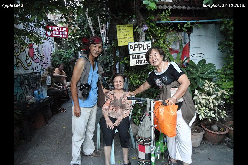 Chồng U70 chở vợ mắc ung thư bằng xe máy đi phượt khắp thế gian - 5