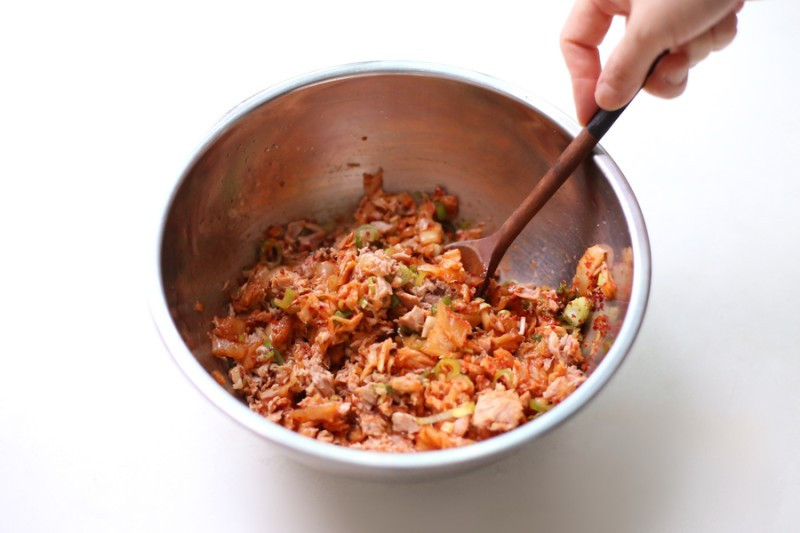 Mát trời làm học cách làm bánh xèo kiểu Hàn giòn thơm ăn quá đã - Ảnh 5.