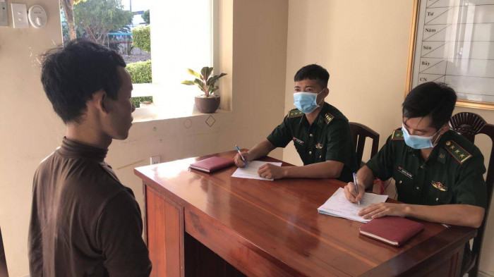 Phát hiện 9 người Trung Quốc trôi dạt trên vùng biển Phú Quốc 2