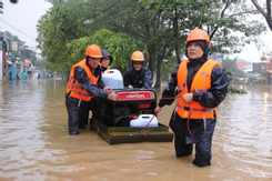 Viettel hoãn chặn 54 nghìn thuê bao chưa đóng cước trong vùng bão