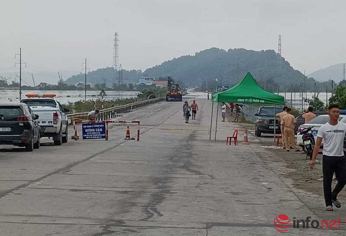 Hà Tĩnh: Quốc lộ 1A đoạn qua huyện Nghi Xuân ngập nặng, cấm các phương tiện lưu thông