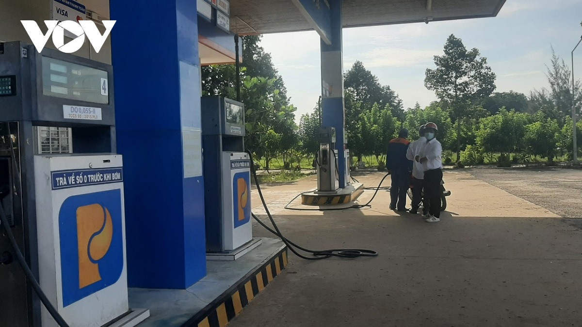 nhieu cua hang kinh doanh xang dau chet lam sang do thua lo hinh anh 2