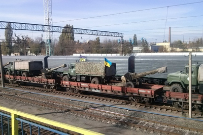 Quân đội Ukraine ‘kéo’ hàng dài xe bọc thép đến Zaporozhye