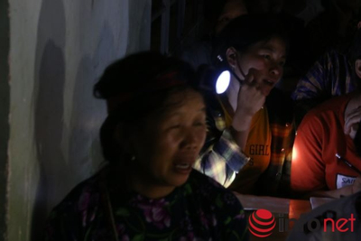 Đắk Nông: Rà soát khu vực dân cư đi học 'xóa mù' bằng ánh sáng đèn pin ở Đắk Glong