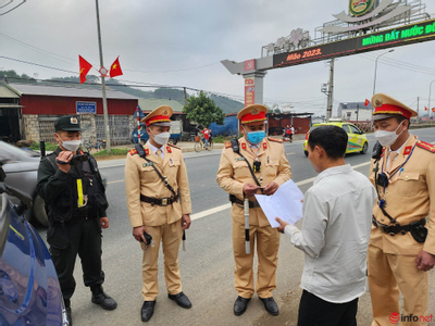 Lạng Sơn: Lực lượng CSGT ghi hình, xử lý lái xe vi phạm tốc độ trên Quốc lộ 1