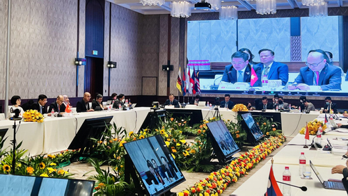 Nhìn lại các thách thức của khối ASEAN trong năm 2022 và vai trò của Việt Nam