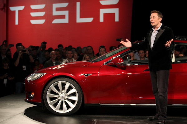 Elon Musk hé lộ đối thủ xứng tầm Tesla