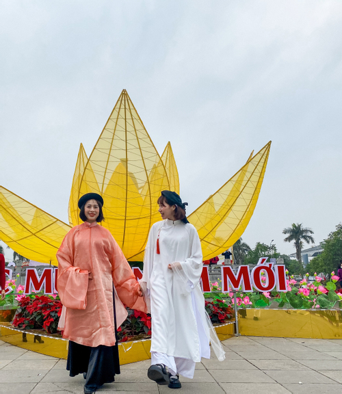 Cô gái miệt mài quảng bá cổ phục Việt, lên sóng kênh truyền hình quyền lực nhất Hàn Quốc