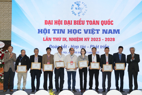 Hội Tin học Việt Nam phải lĩnh ấn tiên phong xây dựng Việt Nam số