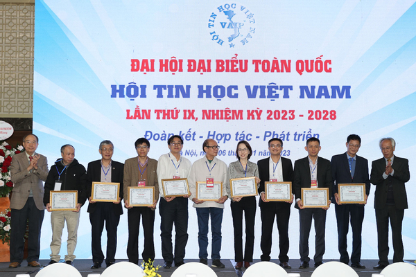 Hội Tin học Việt Nam phải lĩnh ấn tiên phong xây dựng Việt Nam số