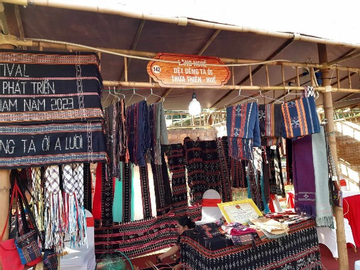 Phát huy vai trò của các dòng họ, làng, bản trong công tác giảm nghèo bền vững