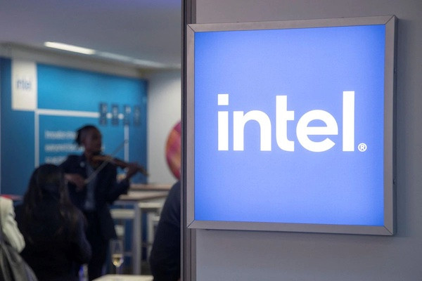 Intel cắt giảm lên tới 25% lương lãnh đạo và nhân viên