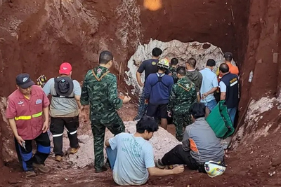 Thái Lan giải cứu thành công bé gái rơi xuống giếng rộng 30cm, sâu 13m
