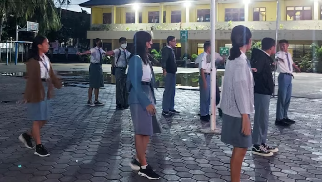 Tranh cãi thí điểm lớp học bắt đầu lúc 5h30 ở Indonesia