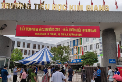 56 học sinh tiểu học Hà Nội nghi bị ngộ độc sau chuyến dã ngoại