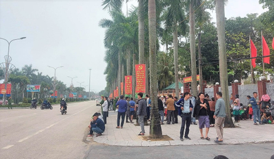 50 học sinh Nghệ An bị bắt nghỉ học để phản đối phương án 'siết' xe điện