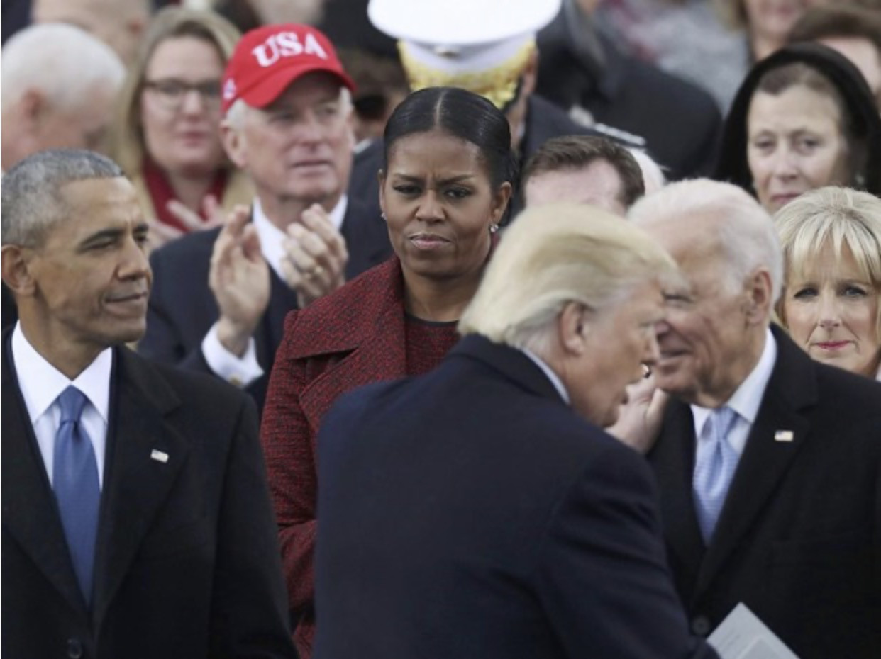 Vì sao bà Obama rơi nước mắt vào ngày ông Trump nhậm chức?