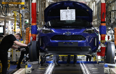 Phớt lờ lệnh cấm, Toyota tăng công suất chế tạo ô tô tại châu Âu