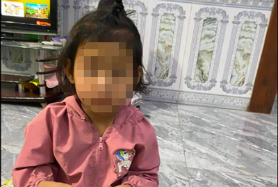 Màn kịch bé gái 5 tuổi bị bỏ rơi: Bắc Giang giao Sở Tư pháp giải quyết