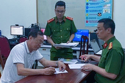 Khởi tố vụ án, tạm giữ hình sự tài xế ô tô đâm 17 xe máy ở Hà Nội