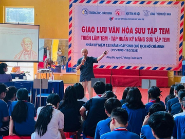 Giao lưu văn hóa sưu tập tem nhân dịp kỷ niệm Ngày sinh Bác Hồ
