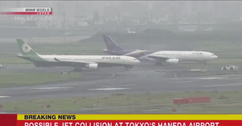 Hai máy bay va chạm tại sân bay Nhật Bản, một chiếc gãy cánh