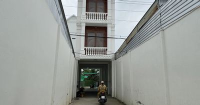 Sự thật về căn nhà không tầng trệt, có 'đường xuyên qua' ở Cần Thơ