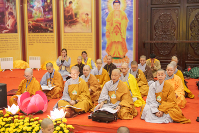 Gần 1.000 tăng ni, Phật tử cả nước dự lễ Phật đản tại Fansipan