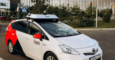 Video xe taxi tự lái lần đầu thử nghiệm ở Moscow