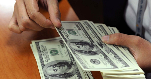 Bản tin tài chính sáng 14/7: Giá vàng và dầu tiếp tục tăng nhanh, USD lao dốc