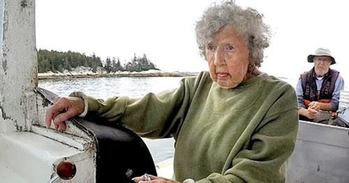 Các món yêu thích của cụ bà 103 tuổi vẫn lái thuyền ra khơi