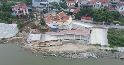 Thấp thỏm sống gần công trình kè sông Phó Đáy bị sập