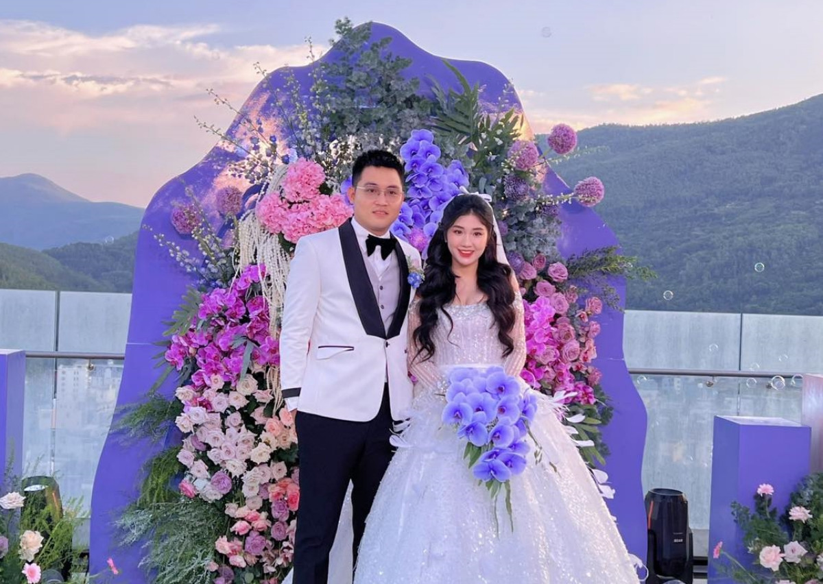 anh 18 tiec cuoi ngoai troi.jpg