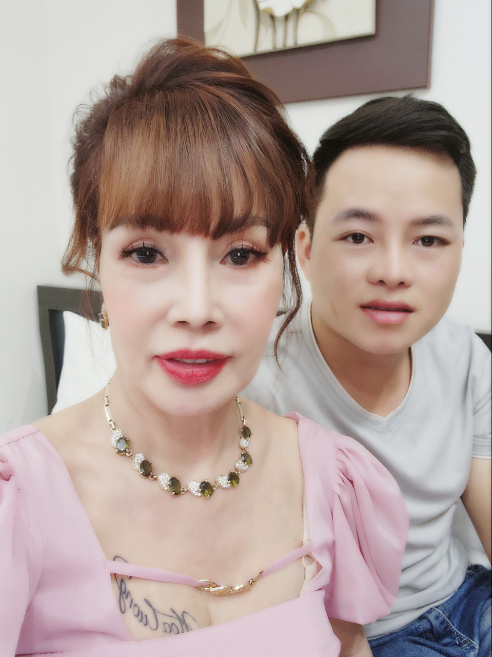 anh 3 vo chong thu sao.jpg