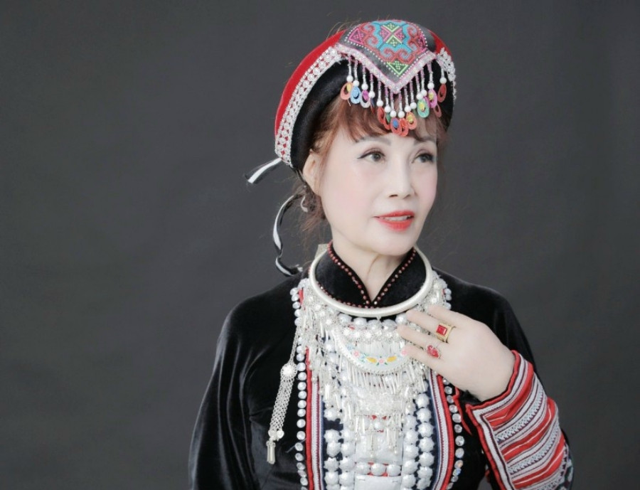 anh 10 vo chong thu sao.jpg