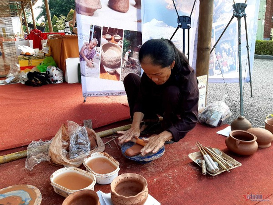 An Giang: Thành phố Châu Đốc không còn hộ nghèo