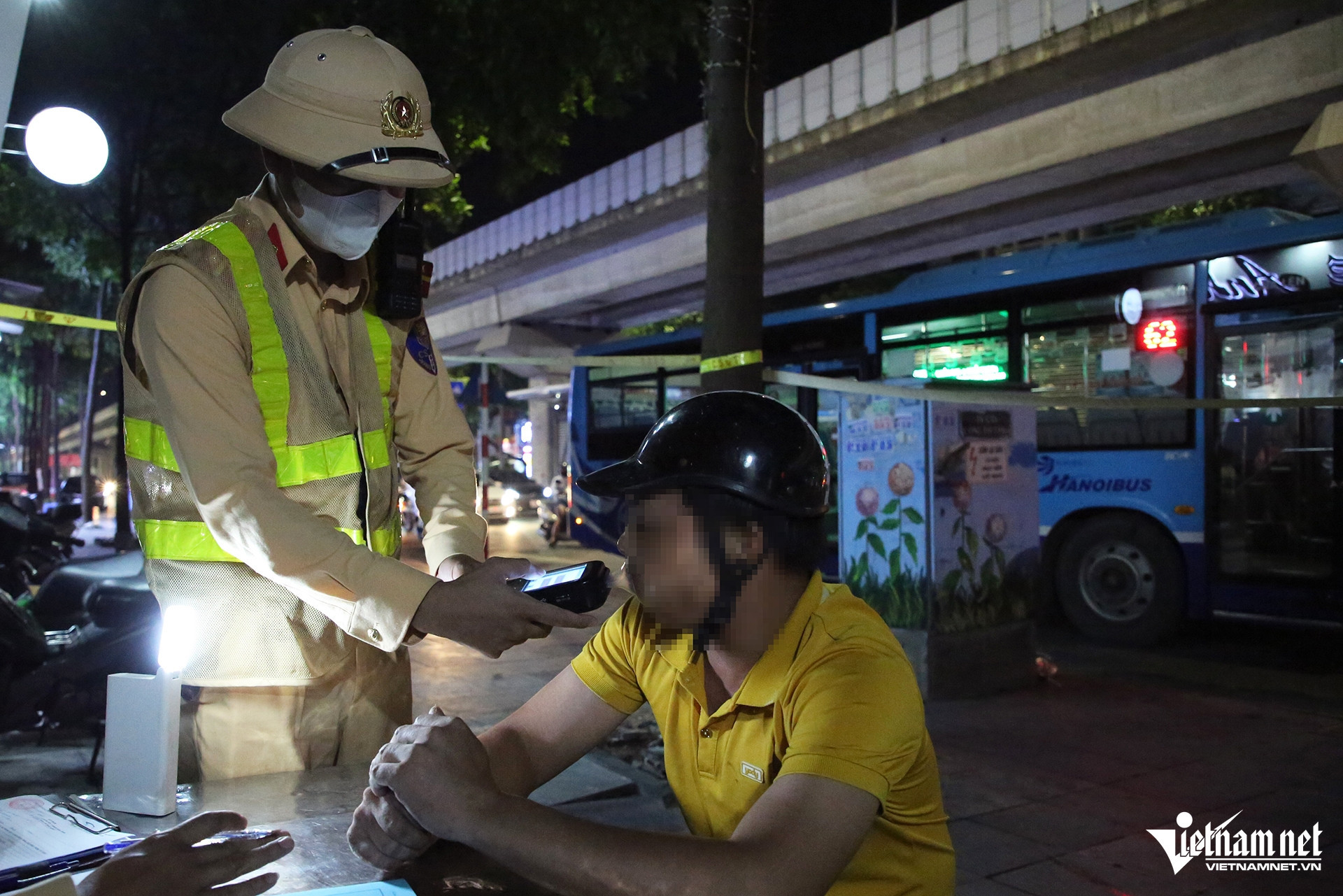 W-kiem tra con copy.jpg