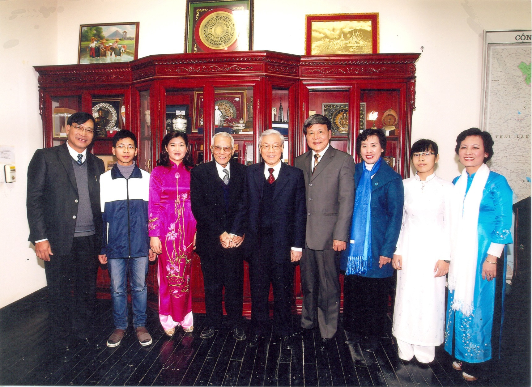 tong bi thu 6c.12.jpg