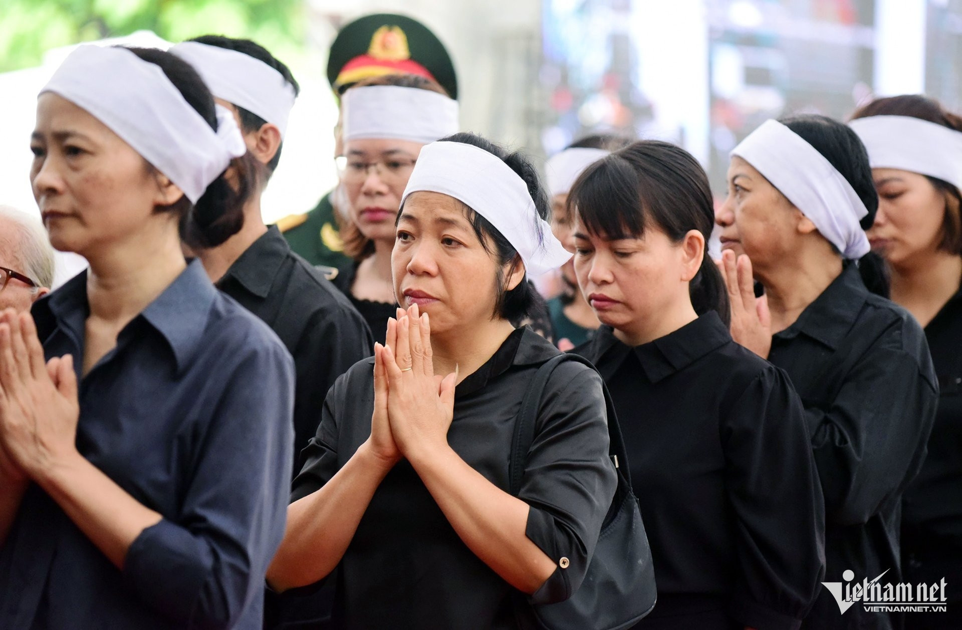 W-đông hội.jpg
