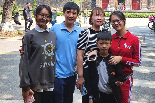 Làm việc ở Hà Nội, nam giảng viên vẫn chọn về quê sống, mỗi ngày đi hơn 100km