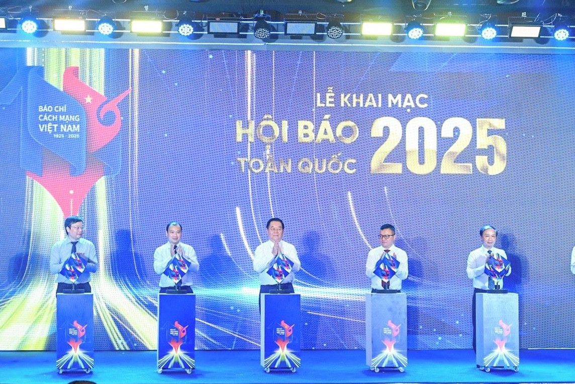Báo chí Việt Nam: Đổi mới vì sự nghiệp xây dựng và bảo vệ Tổ quốc