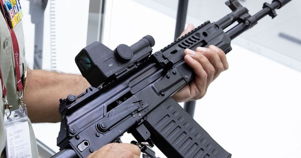 Súng trường AK-308 của Nga dùng đạn chuẩn NATO