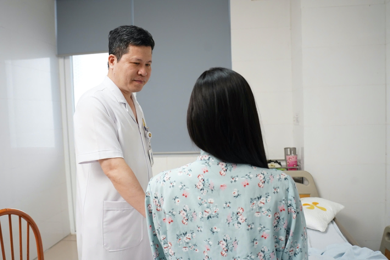 Chi 100 triệu đồng tiêm filler 'tạo dáng', người phụ nữ biến dạng vòng 3