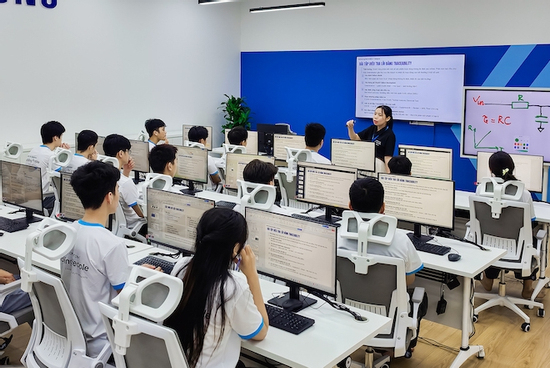 Khởi động Trung tâm Phát triển nhân tài công nghệ cao