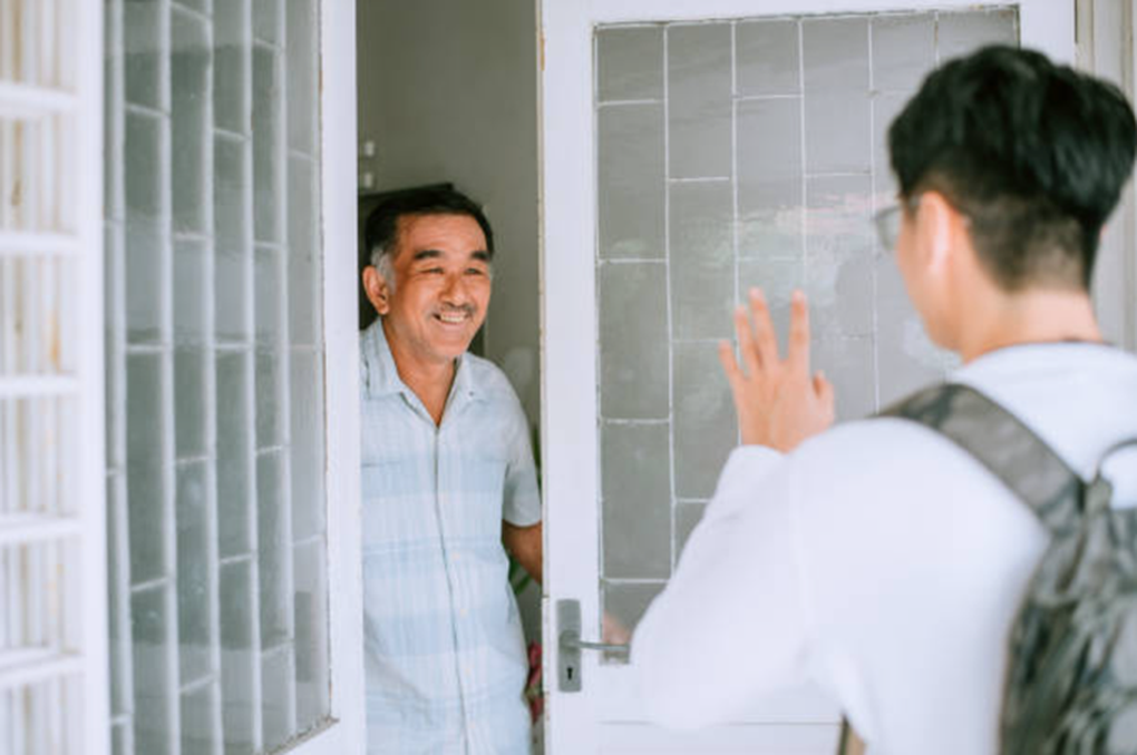 Sau 11 năm, tôi ngỡ ngàng khi nhận ra bố vợ tương lai của mình là ai - Ảnh 1.