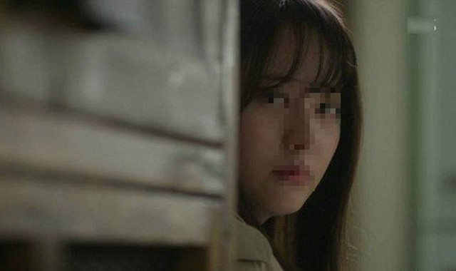 Bố chồng vừa qua đời, tôi vô tình phát hiện bí mật của mẹ chồng khi đi lễ chùa cùng bà - Ảnh 1.