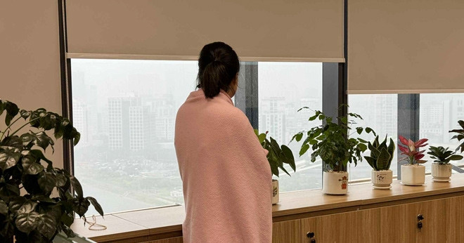 Hà Nội ngập lụt, dân công sở đùa 'đi làm từ tháng 9 đến tháng 10 mới về nhà'