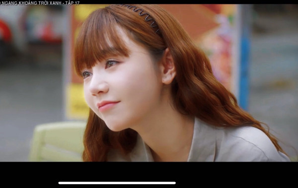 Mix đồ xuống phố ngày thu đẹp như Quỳnh Kool - Ảnh 2.