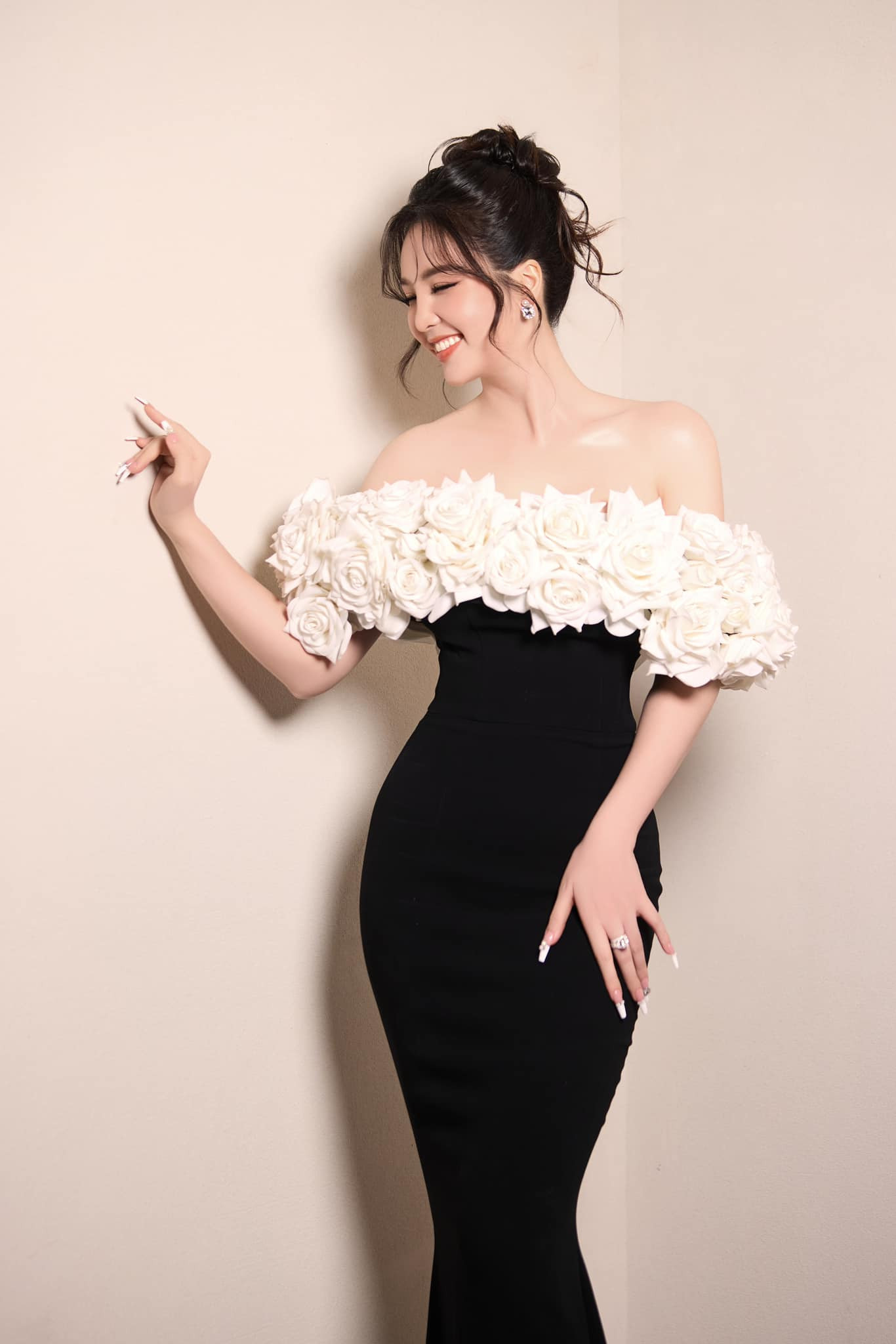 BTV 'Chuyển động 24h' diện đồ trên truyền hình và đời thực khác nhau ra sao? - Ảnh 10.