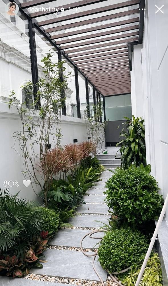 Mở tiệc tại biệt thự chục tỷ của Đoàn Văn Hậu và Doãn Hải My - Ảnh 3.